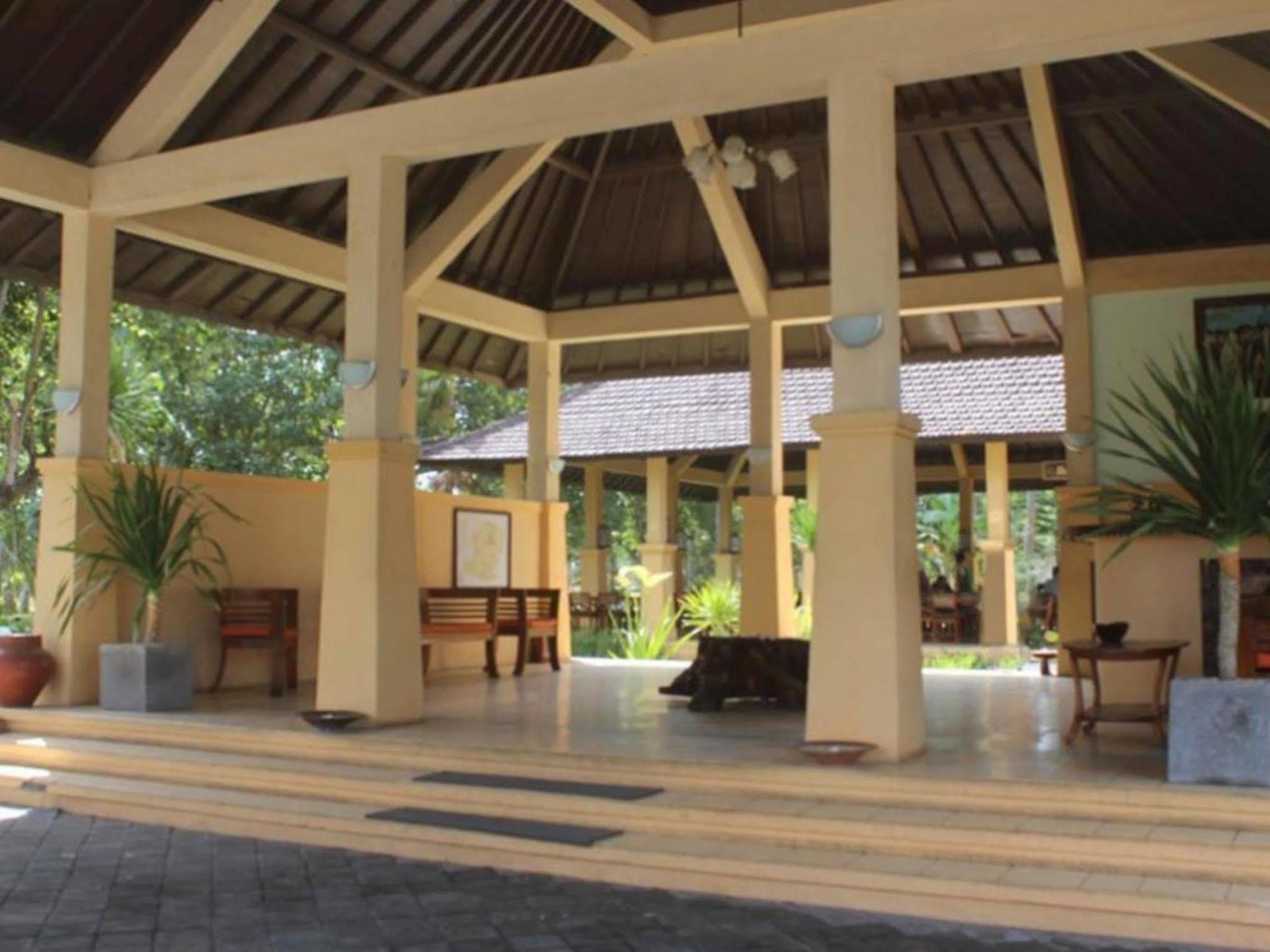 Tastura Beach Hotel Kuta  Εξωτερικό φωτογραφία