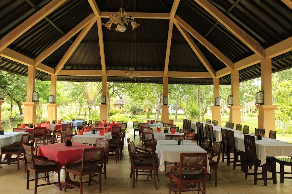 Tastura Beach Hotel Kuta  Εξωτερικό φωτογραφία